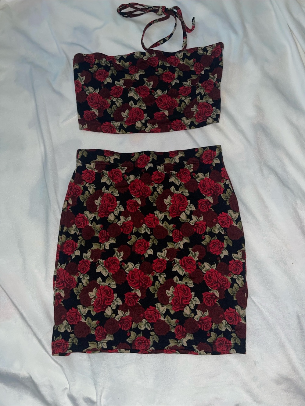 SHEIN Black Bodycon Skirt Set with Red Rose Print